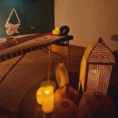 Jacuzzi Sauna Privatif Illimite Клиссон